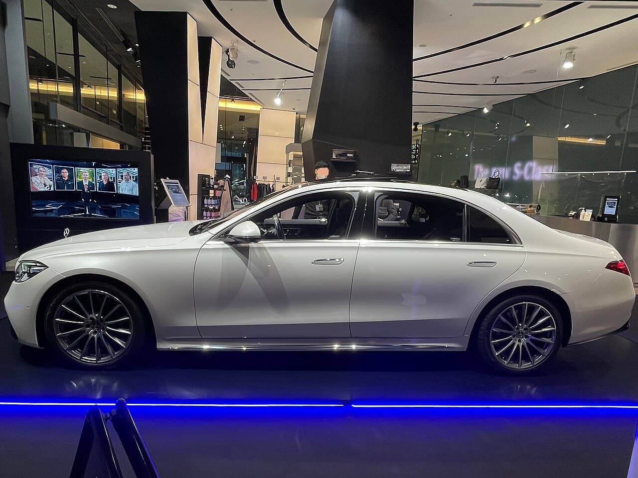 Mercedes-Benz S 500